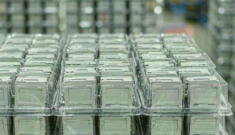 Algeria Convenience Store Long Shelf Vape packaging detail