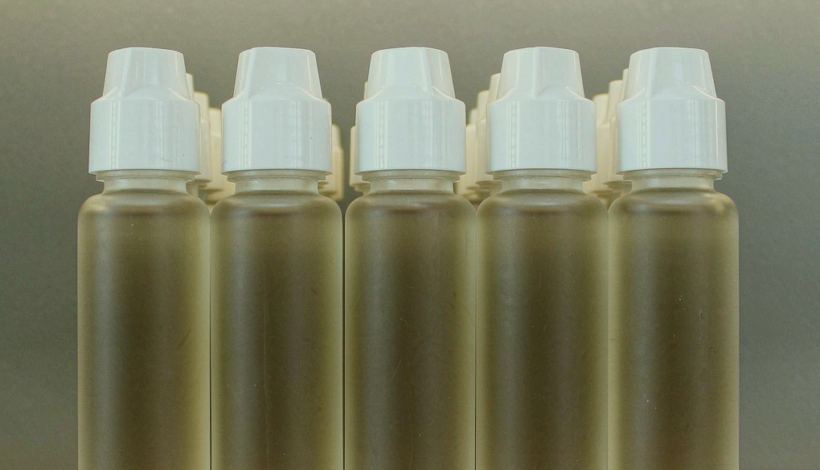 Algeria Convenience Store Long Shelf Vape packaging detail