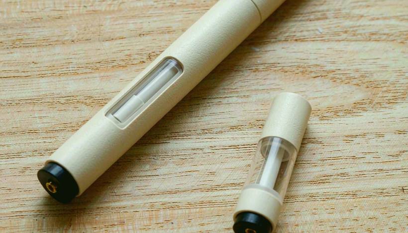 Algeria Convenience Store Long Shelf Vape packaging detail