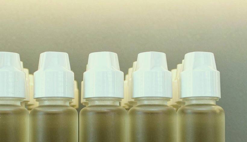 Algeria Convenience Store Long Shelf Vape packaging detail