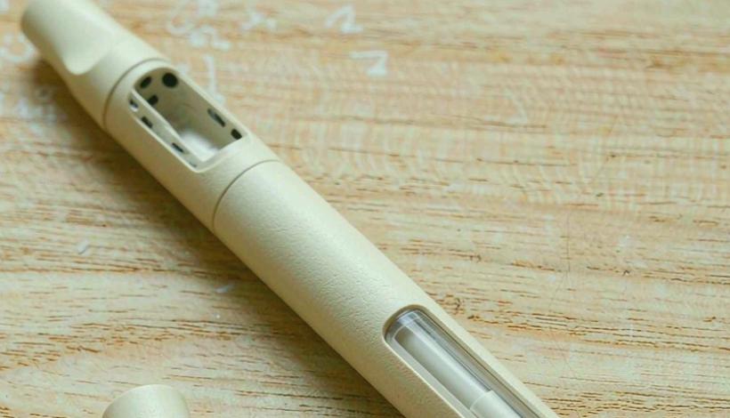 Algeria Convenience Store Long Shelf Vape packaging detail