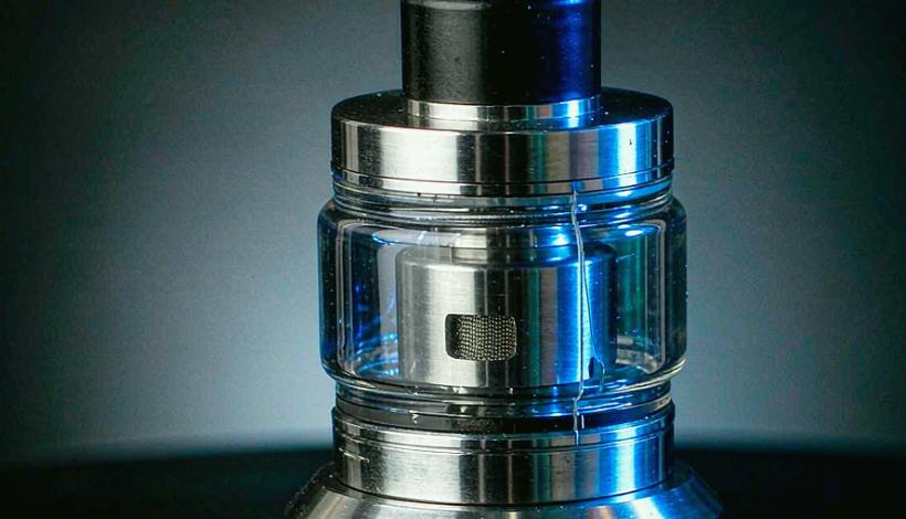 Algeria Convenience Store Long Shelf Vape packaging detail