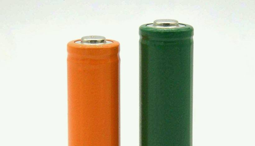 Algeria Convenience Store Long Shelf Vape packaging detail