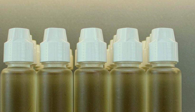 Algeria Convenience Store Long Shelf Vape packaging detail
