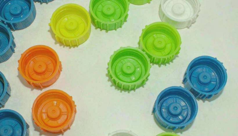 Algeria Convenience Store Long Shelf Vape packaging detail