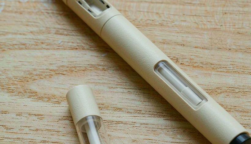 Algeria Convenience Store Long Shelf Vape packaging detail
