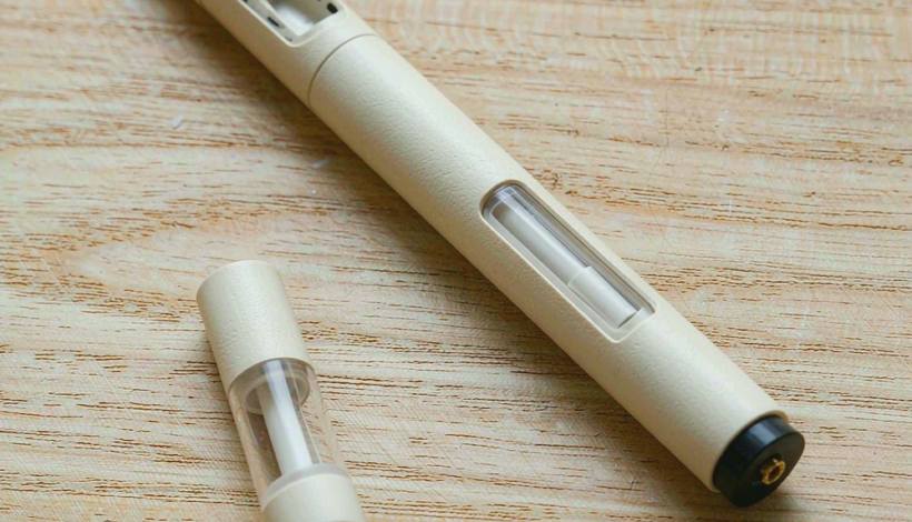 Algeria Convenience Store Long Shelf Vape packaging detail