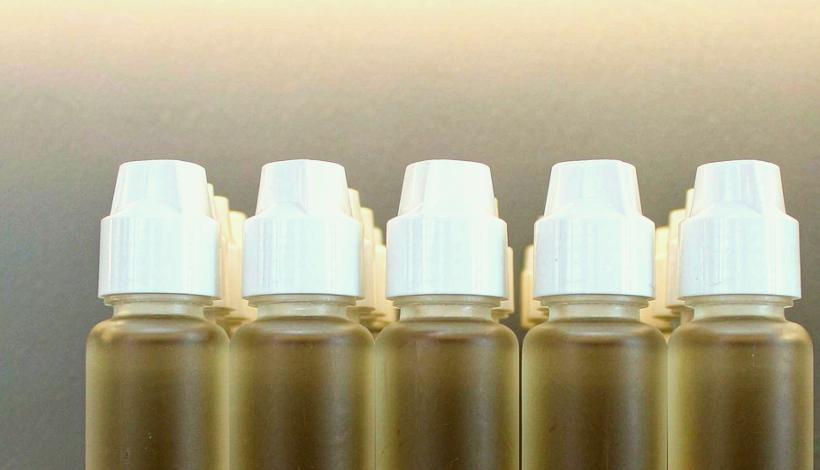 Algeria Convenience Store Long Shelf Vape packaging detail