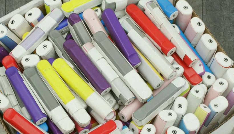 Algeria Convenience Store Long Shelf Vape packaging detail