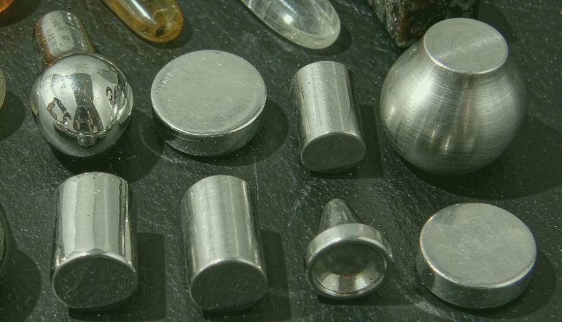 Algeria Convenience Store Long Shelf Vape packaging detail