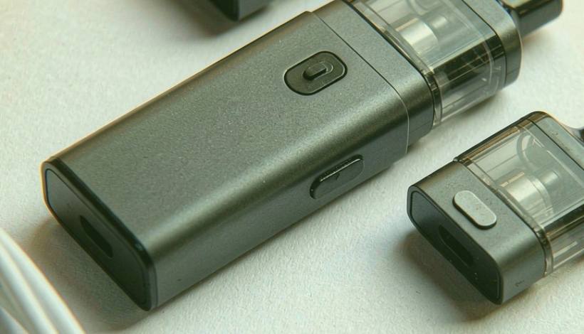 Algeria Convenience Store Long Shelf Vape packaging detail