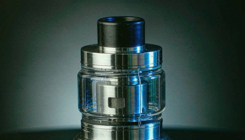 Algeria Convenience Store Long Shelf Vape packaging detail