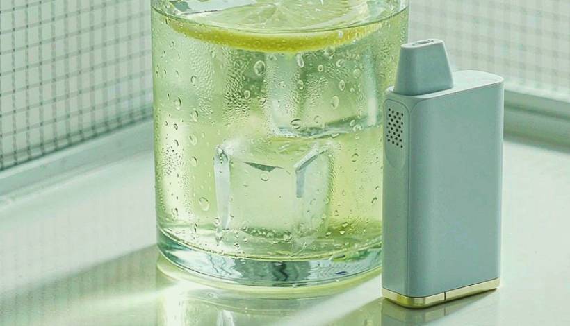 Algeria Convenience Store Long Shelf Vape packaging detail