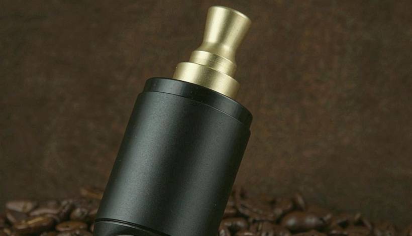 Algeria Convenience Store Long Shelf Vape packaging detail