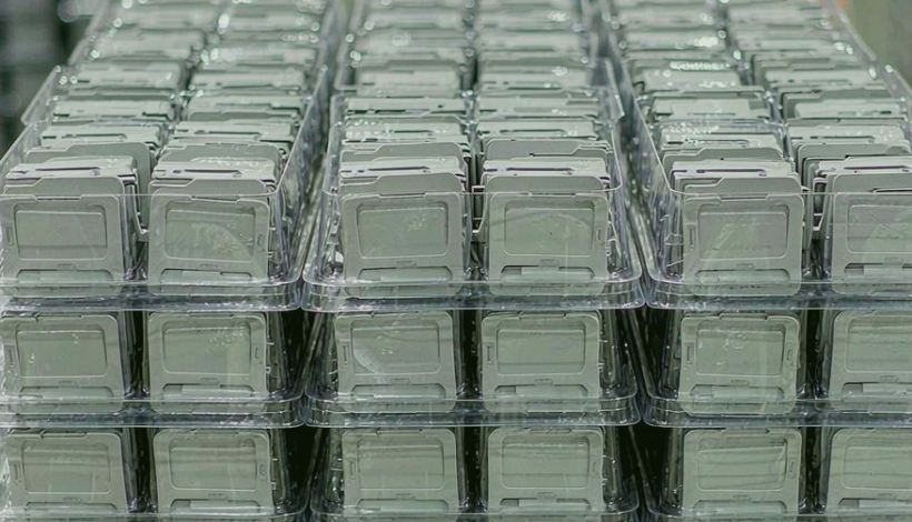 Algeria Convenience Store Long Shelf Vape packaging detail