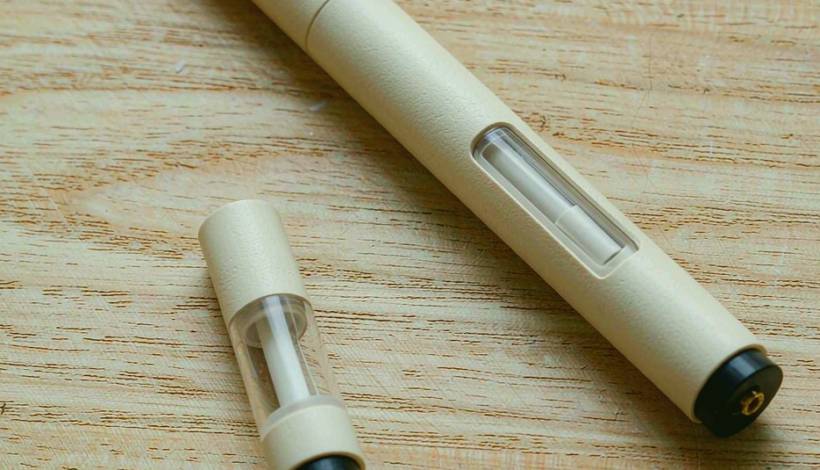 Algeria Convenience Store Long Shelf Vape packaging detail