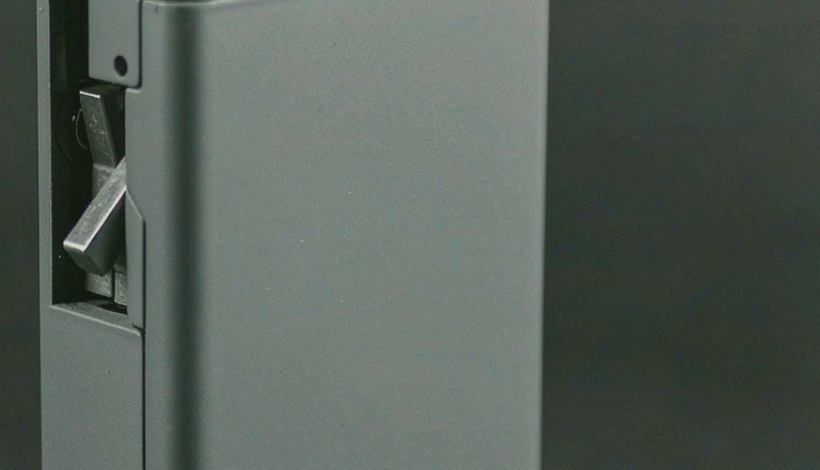 Algeria Convenience Store Long Shelf Vape packaging detail