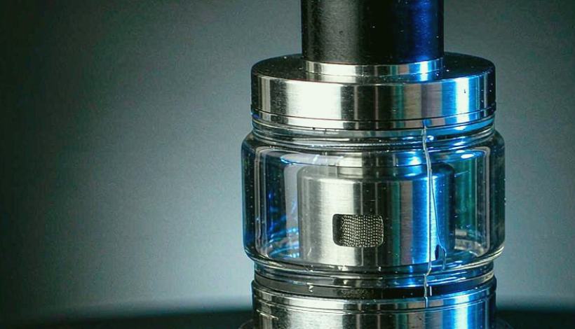 Algeria Convenience Store Long Shelf Vape packaging detail