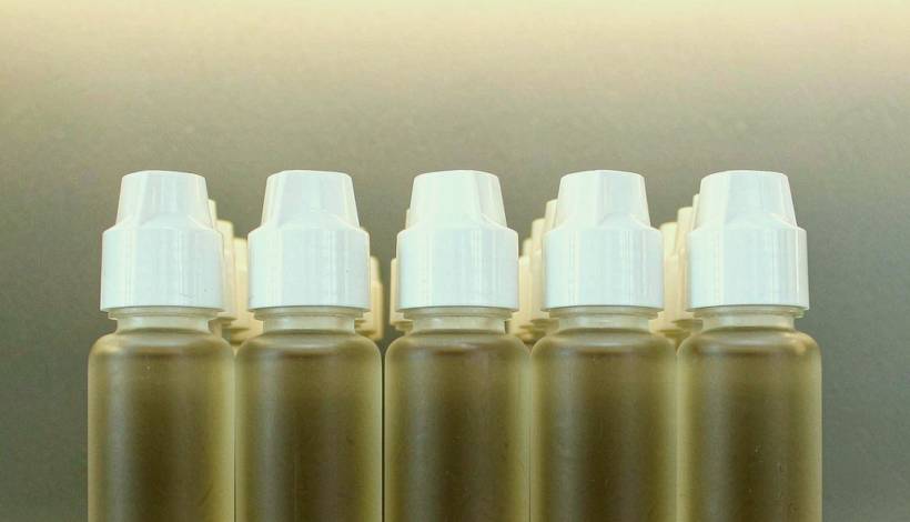 Algeria Convenience Store Long Shelf Vape packaging detail